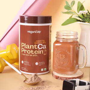 Veganday PlantCa Protein gives 41% daily protein, 53% daily calcium and 15 vitamins and minerals. 